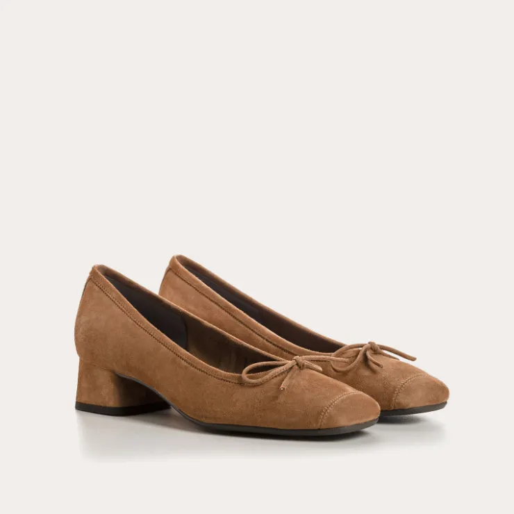 Toute La Collection | Ballerines & Babies | Reqins BALLERINES A TALONS KYRIEL CUIR VELOURS CAMEL